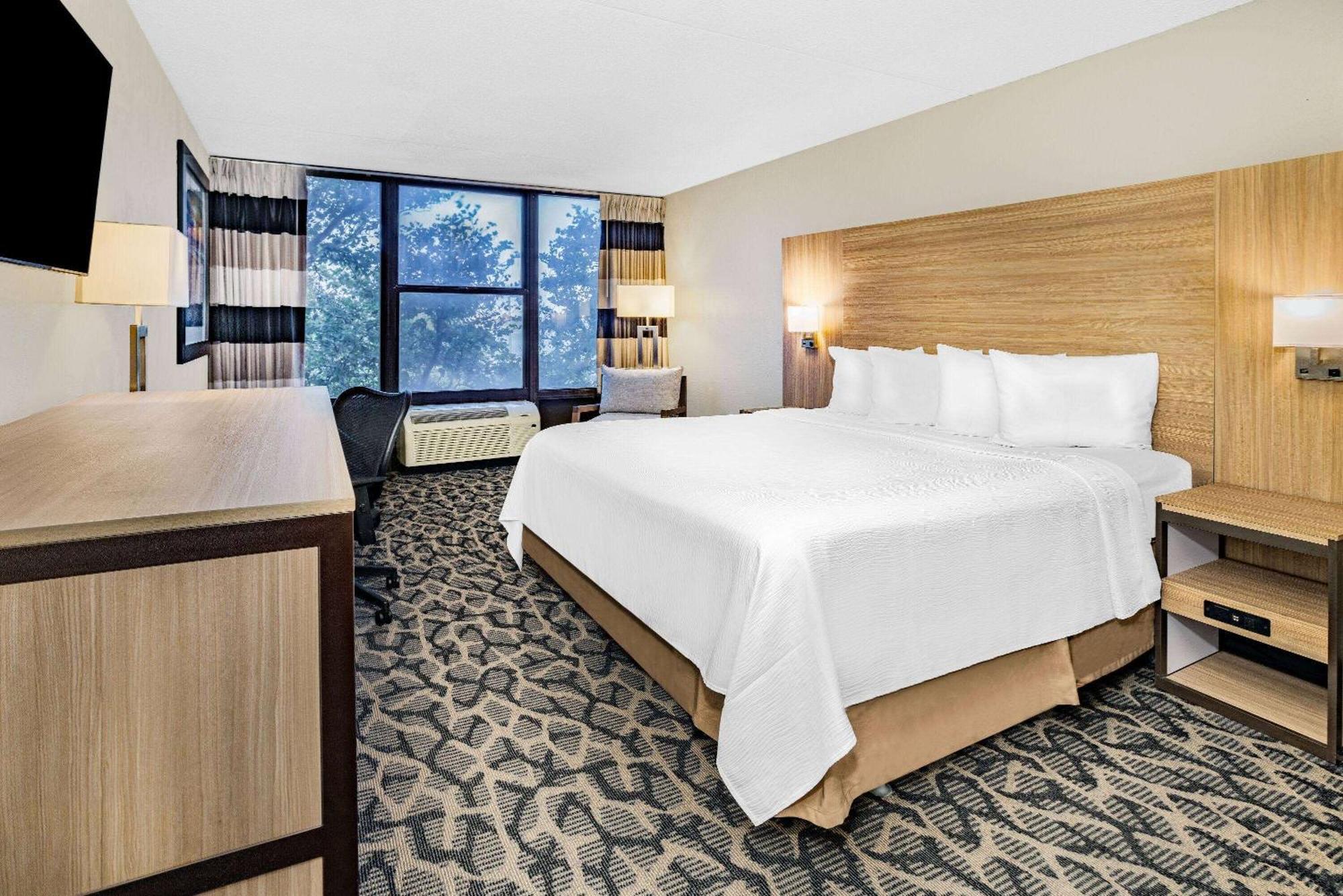 Ramada By Wyndham West Atlantic City Egg Harbor Township Exterior photo